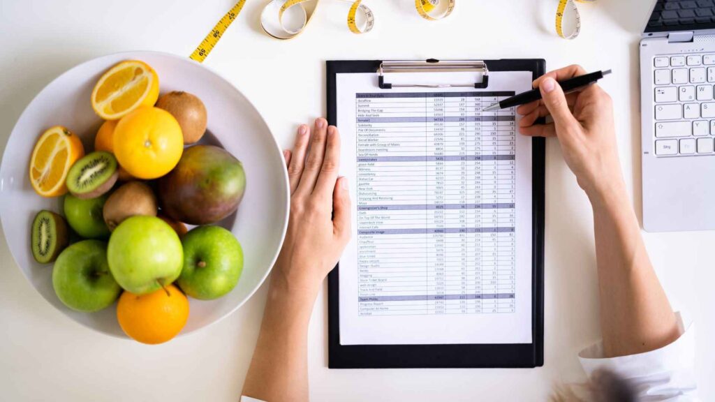 A dietition checking meal plan page